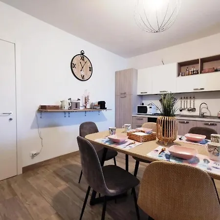 Apartment Il Giardino Di Anastasia Desenzano del Garda